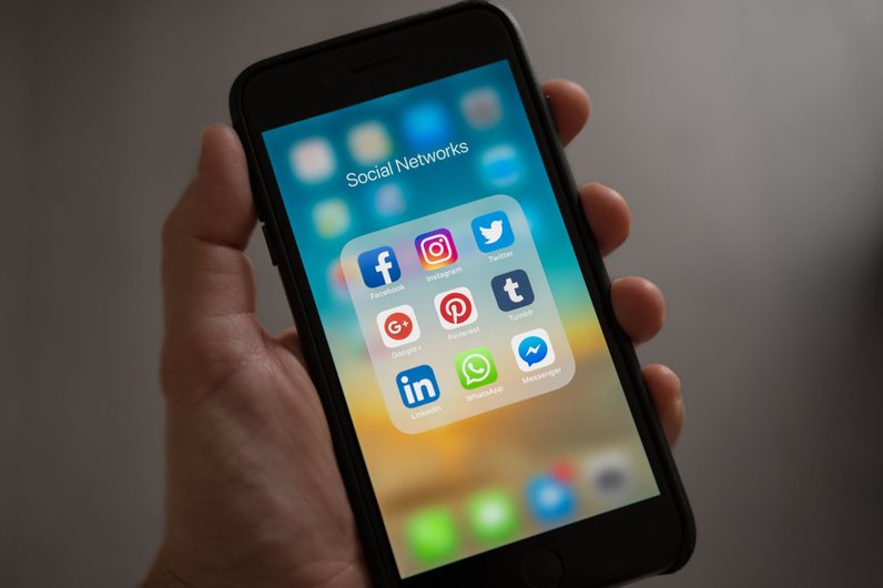 Grow an email list through social networks